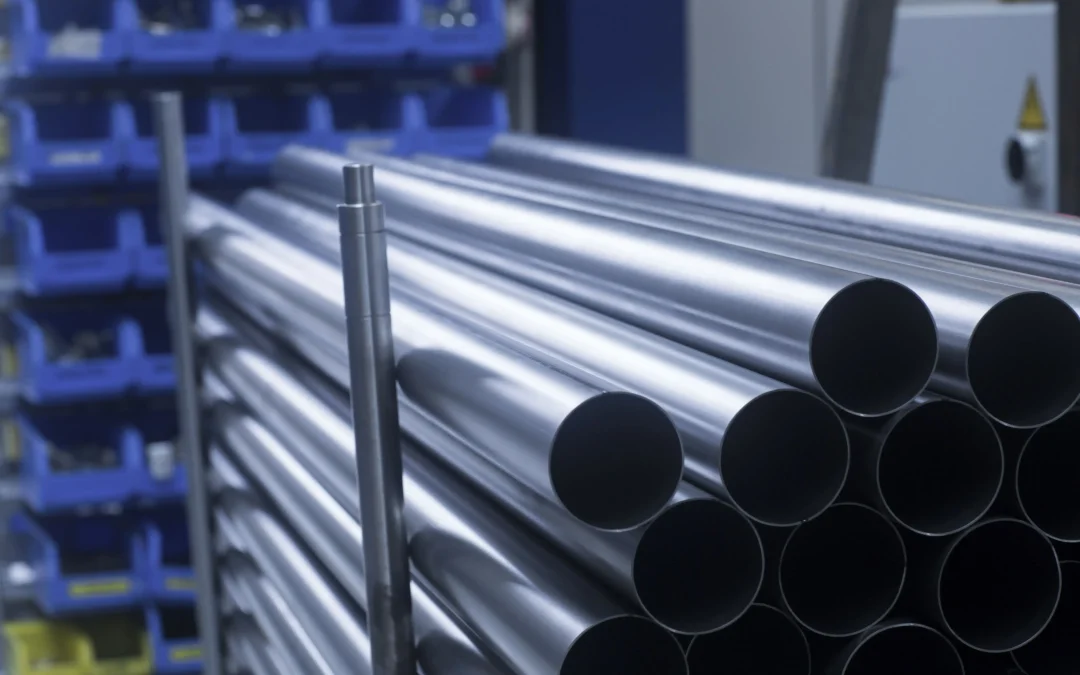 RESOLUCIÓN por la que se declara el inicio del procedimiento administrativo de examen de vigencia de la cuota compensatoria impuesta a las importaciones de tubería de acero sin costura originarias de Japón, independientemente del país de procedencia.